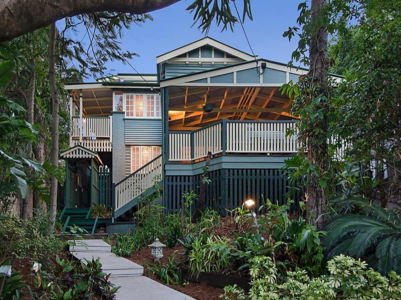 20 Hebe Street, Bardon, QLD 4065