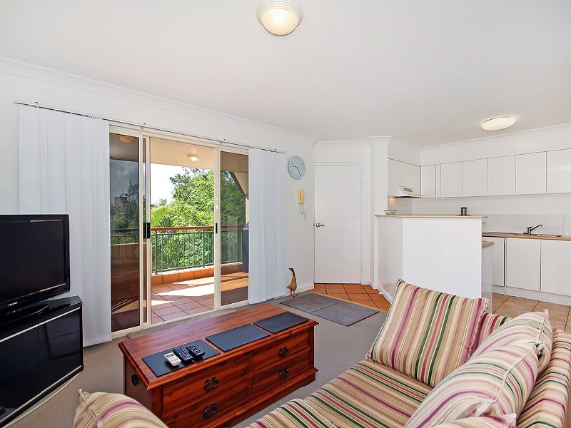 1 Hillsdon Road, Taringa QLD 4068