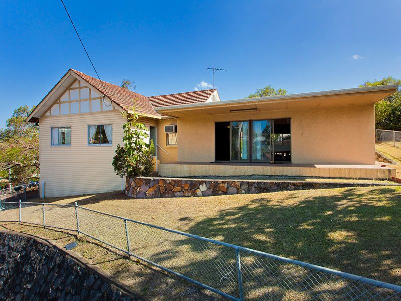4 Pelion Street, Bardon QLD 4065