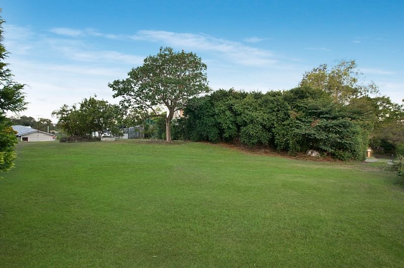 24 Mackay Terrace, BARDON, QLD 4065