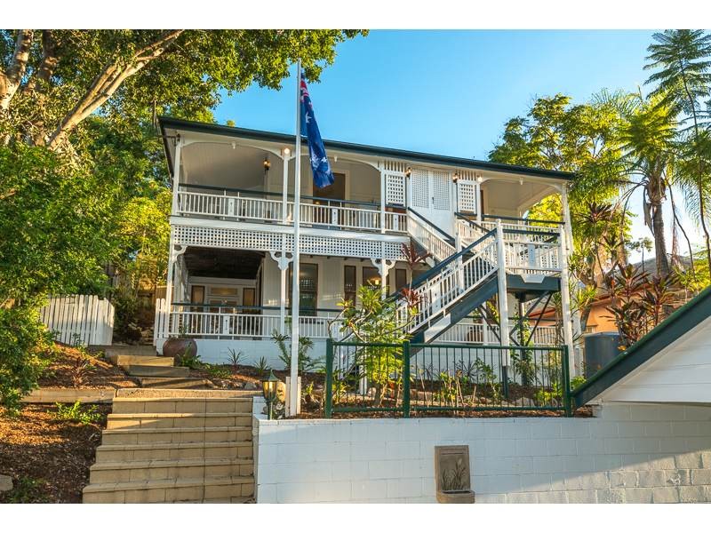 39 Dudley Street, Bardon, QLD 4065