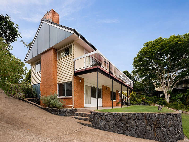 38 Carroll Street, Bardon, QLD 4065
