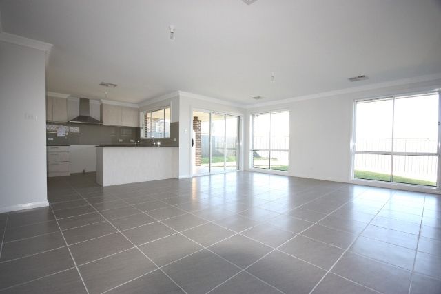 9 Goss Loop, Oran Park, NSW 2570