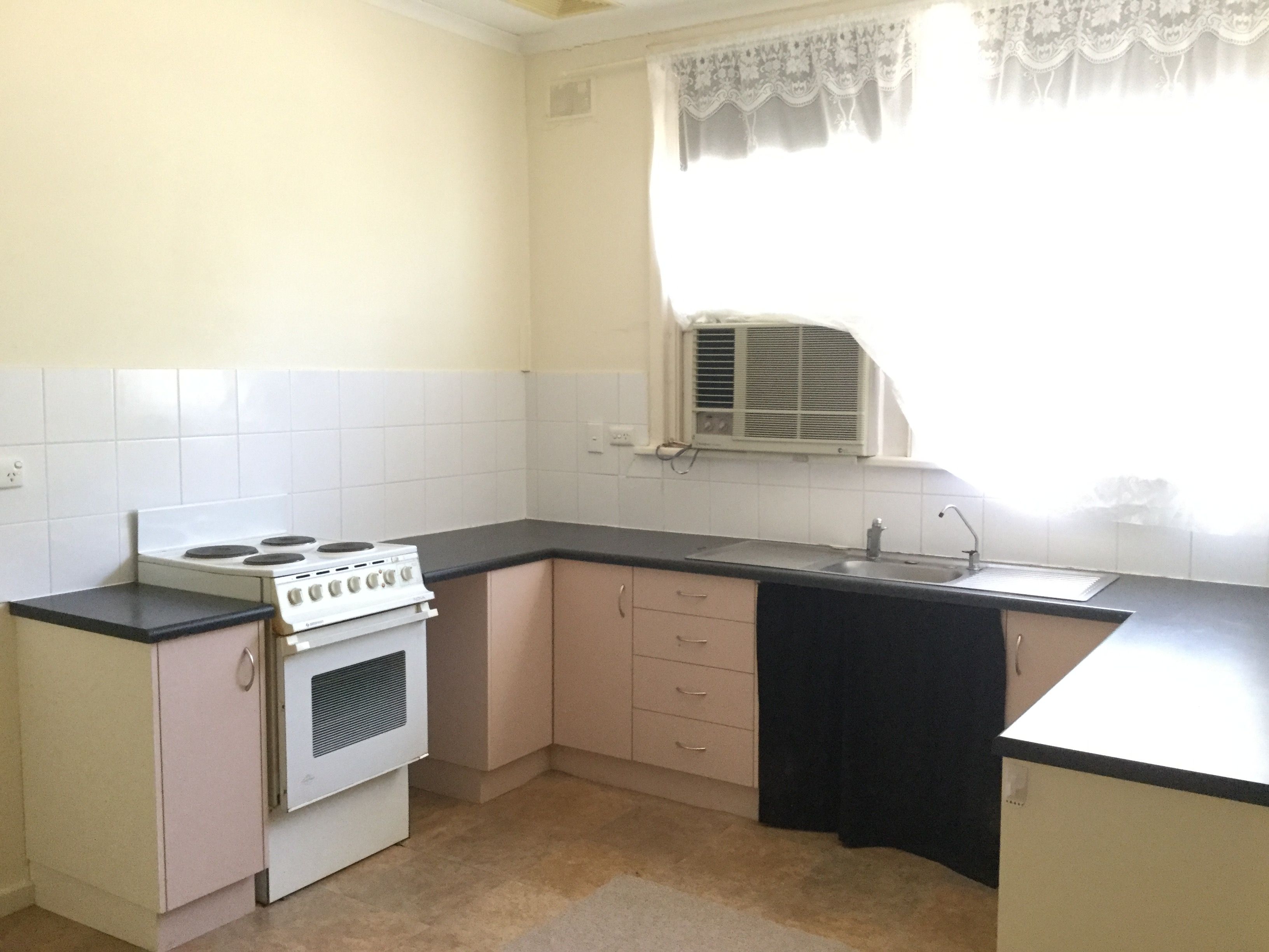 4 Knighton Road, Elizabeth North, SA 5113