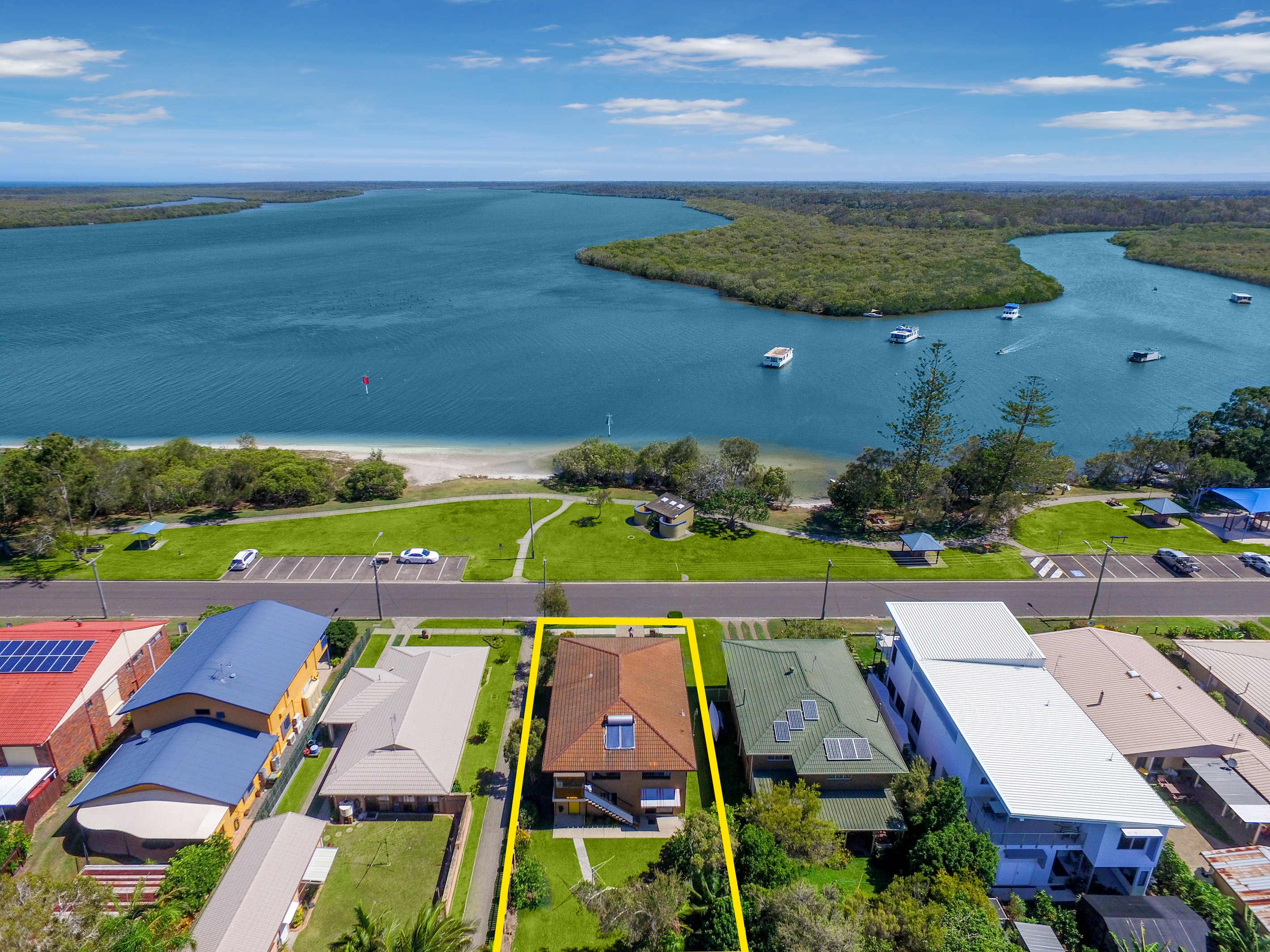 186 Golden Beach Esplanade, Golden Beach, QLD 4551