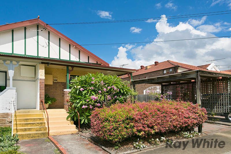 37 Tabrett Street