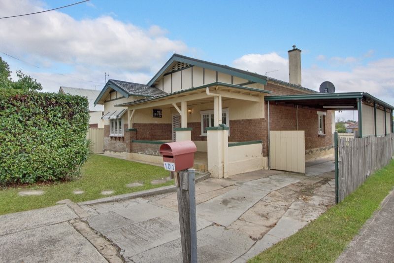 101 Kinghorne Street