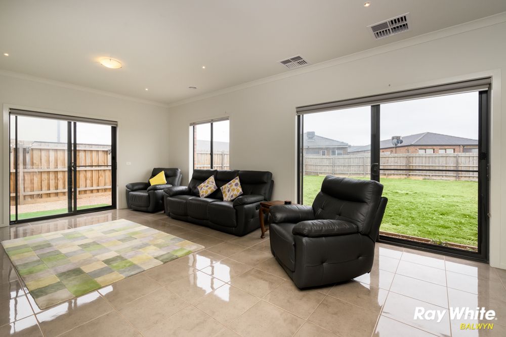 12 Grassland Drive, Point Cook, VIC 3030