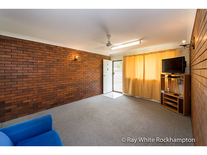 2/287 Hutton Street, Berserker, QLD 4701