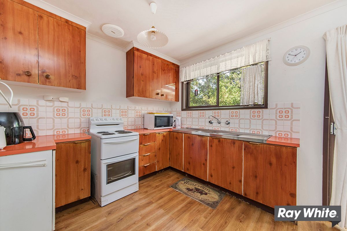 11 Moorehead Place, Latham, ACT 2615
