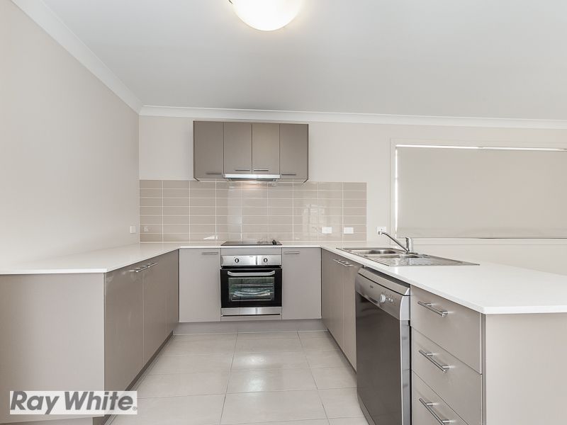 33 Champion Crescent, Griffin, QLD 4503