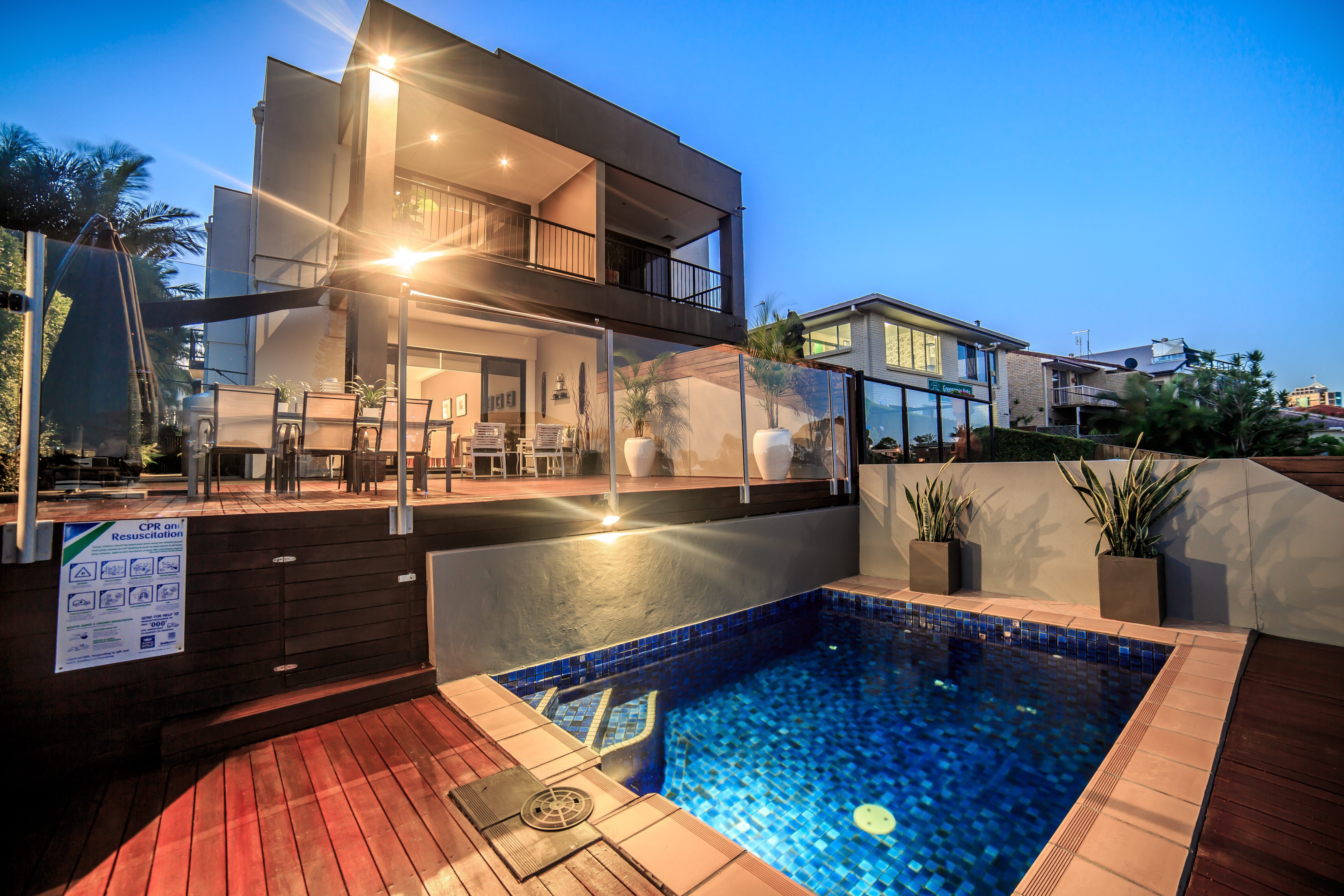 2/95 Bundall Road, Surfers Paradise, QLD 4217