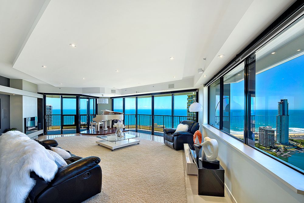 24 Breaker Street, Main Beach, QLD 4217