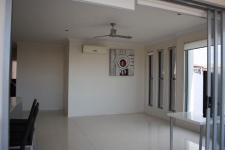 2/1 Palma Crescent, Varsity Lakes, QLD 4227