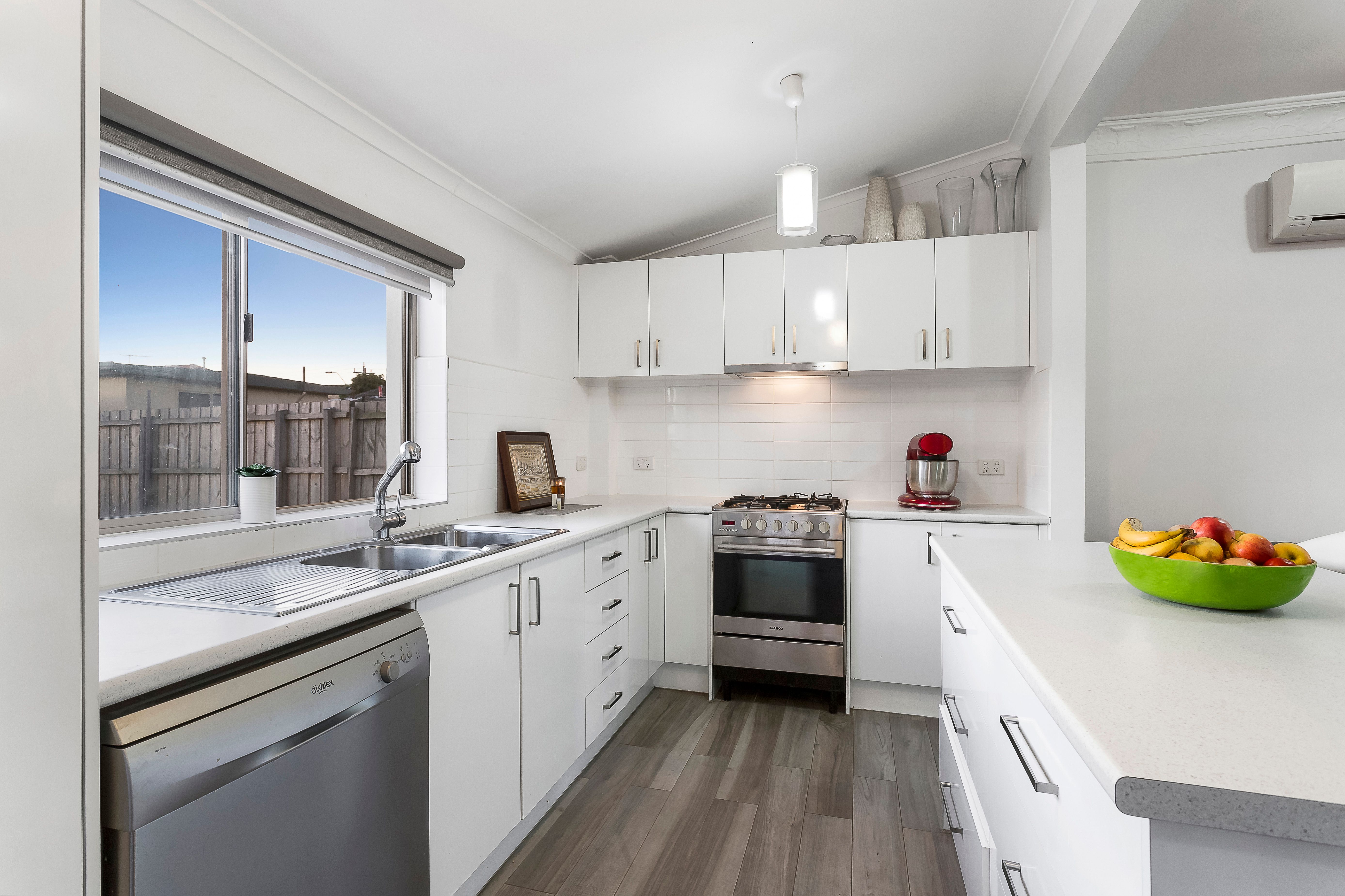 1/1 Wallace Avenue, Oakleigh South, VIC 3167