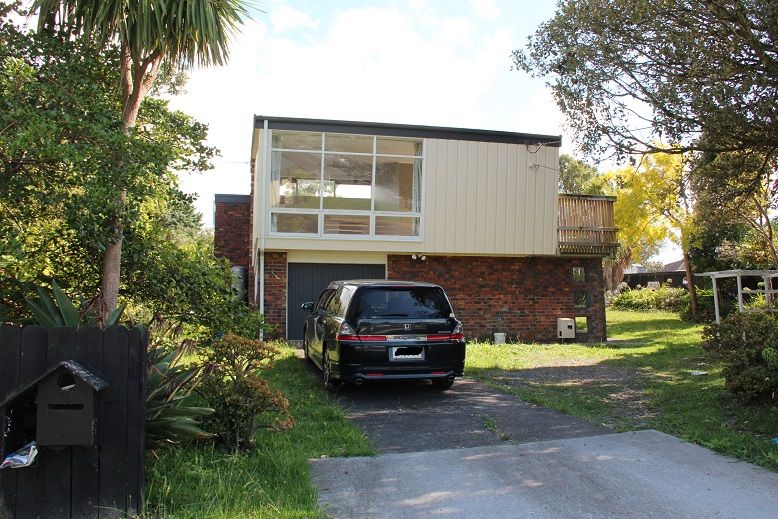 2 Roberts Avenue, Belmont, North Shore City