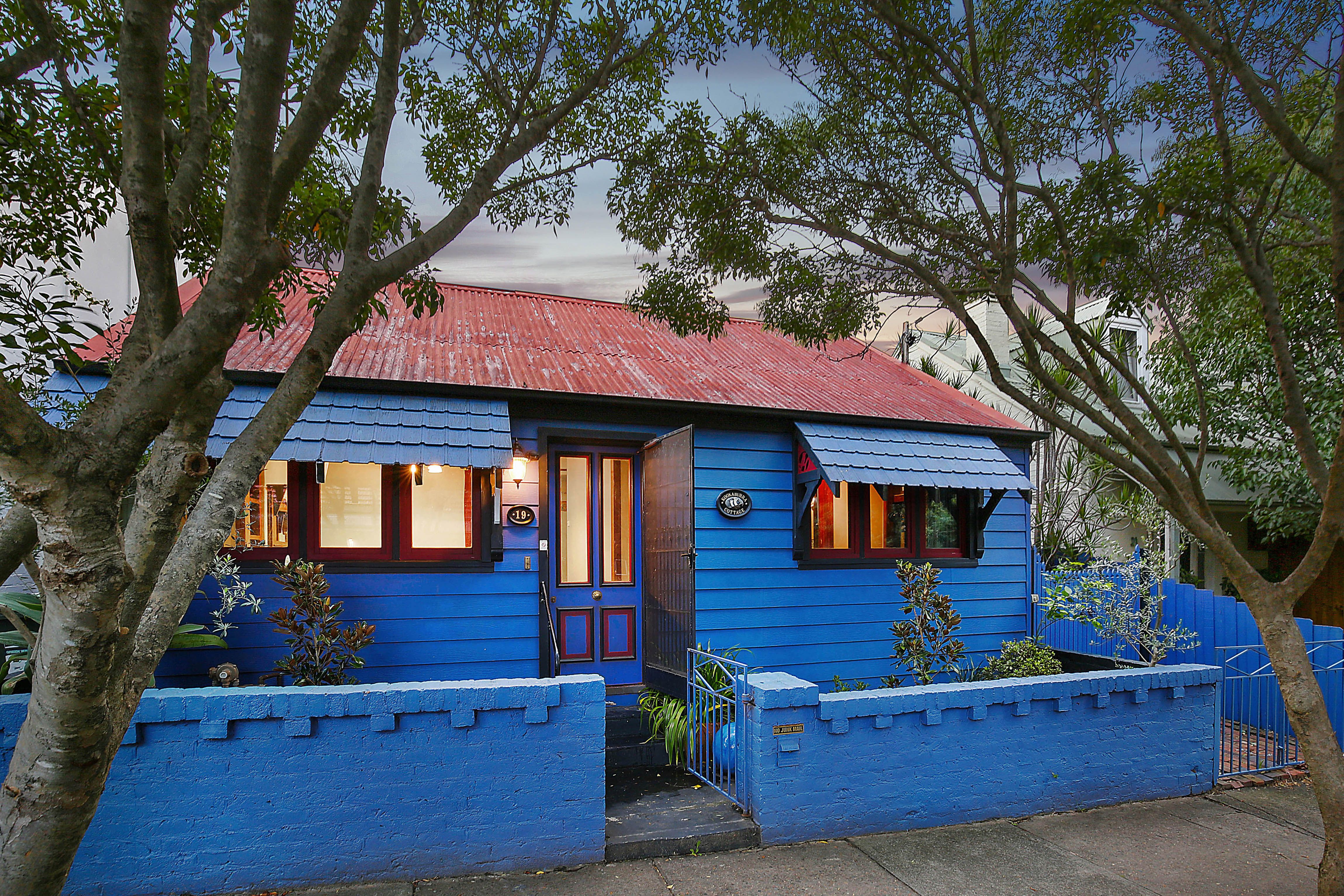 19 Margaret Street
