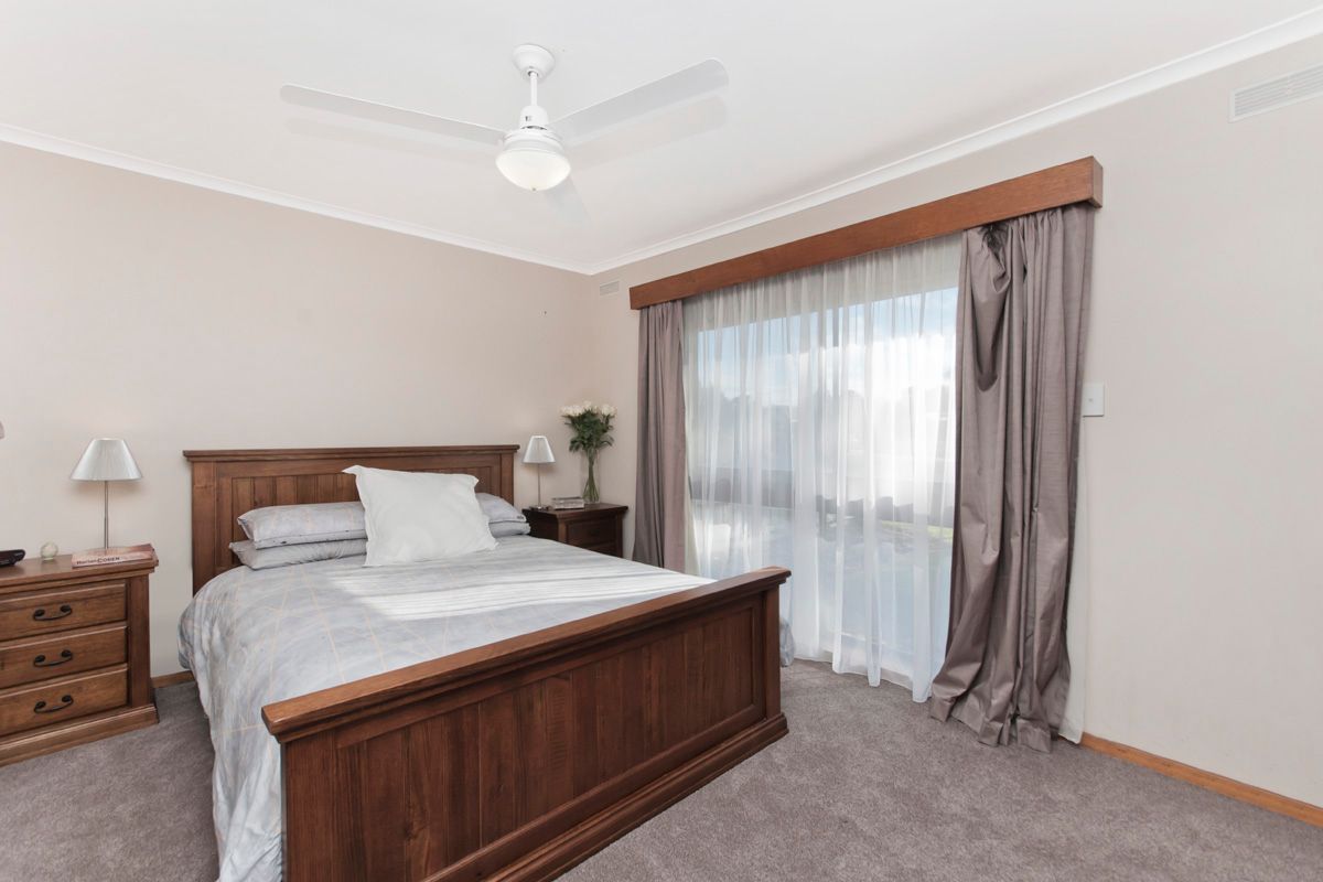 26 Anzac Avenue, Koroit, VIC 3282