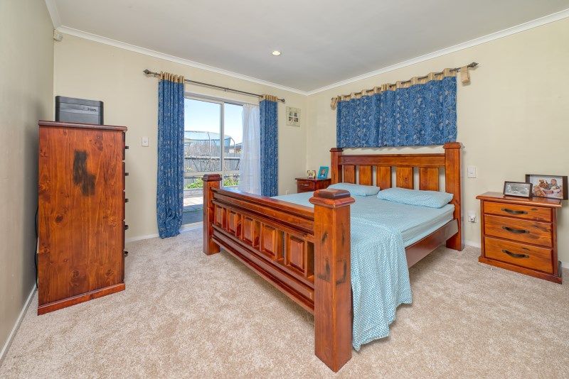 Takanini, Papakura