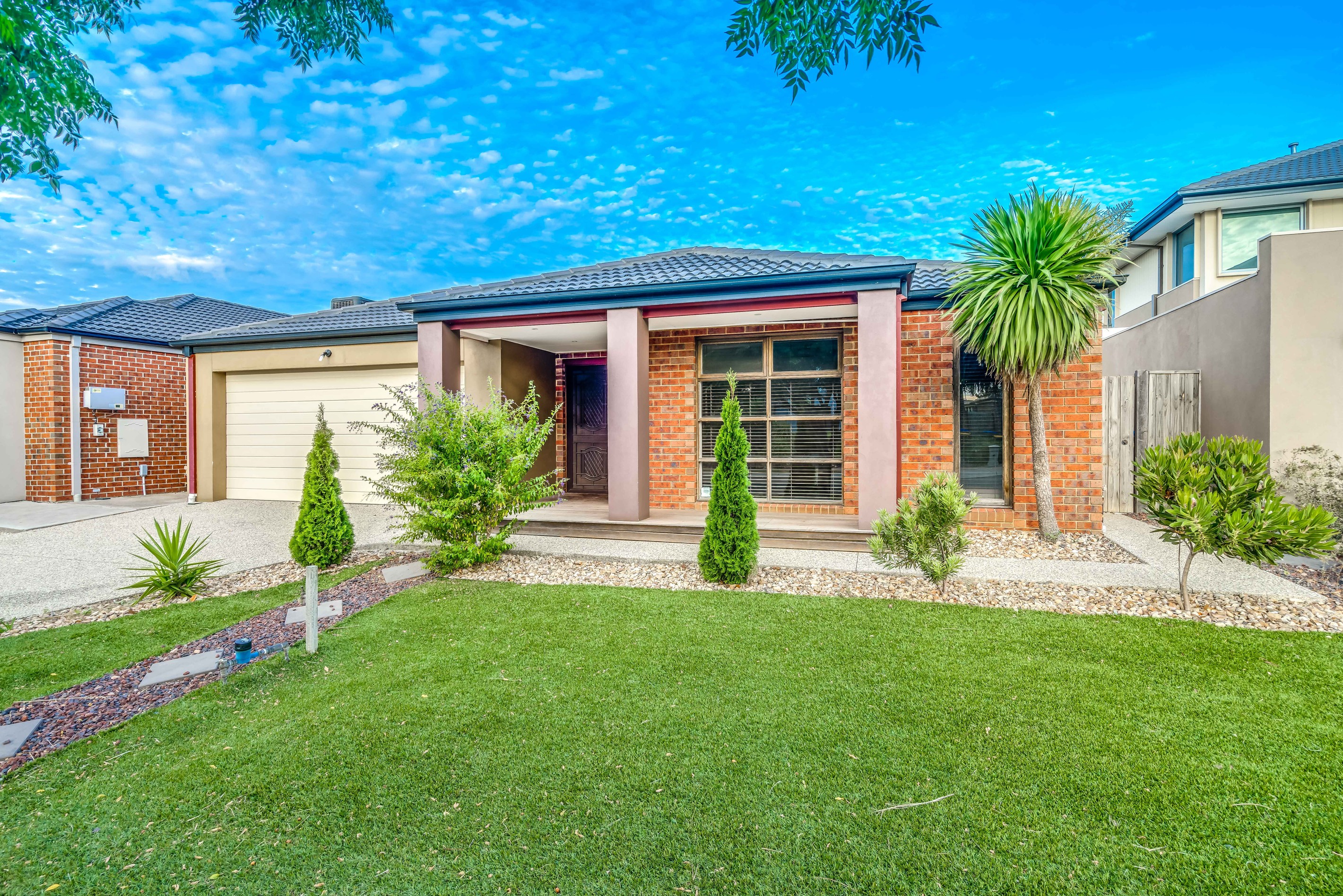 4 BUSHLARK CRESCENT,, Williams Landing, VIC 3027