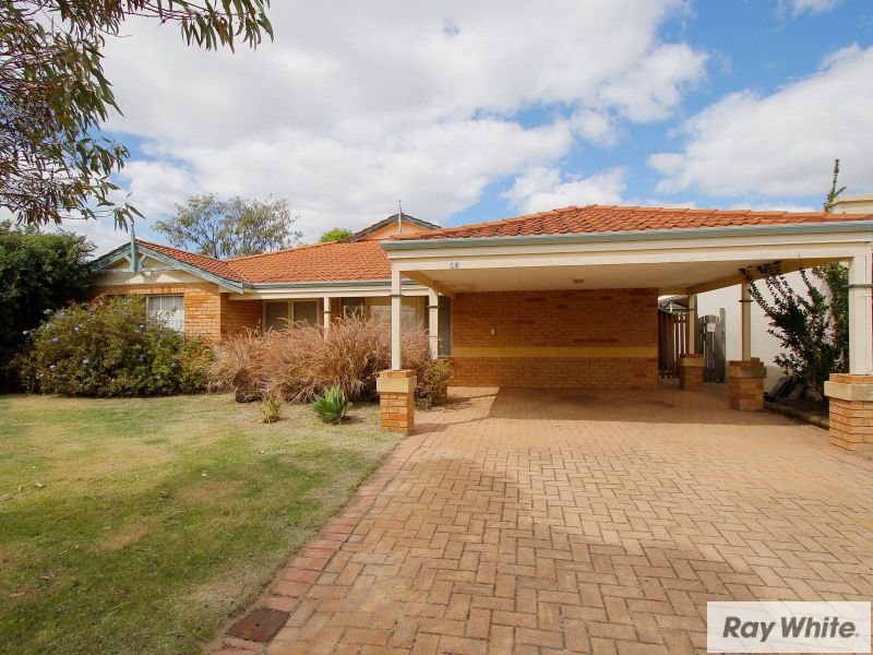 15 Mary McKillop Glen, Queens Park, WA 6107
