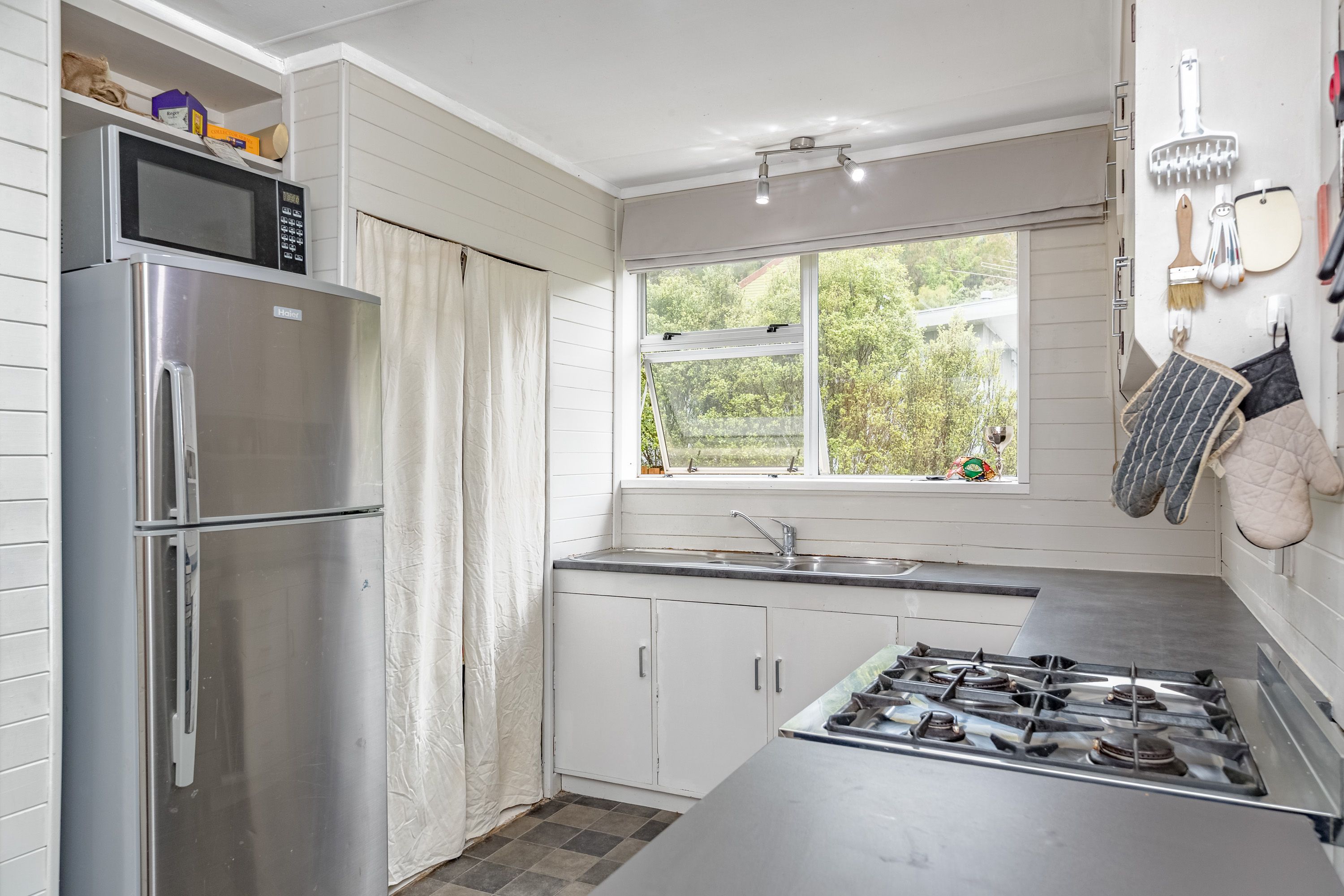 29 Edelweiss Grove, Timberlea, Upper Hutt City