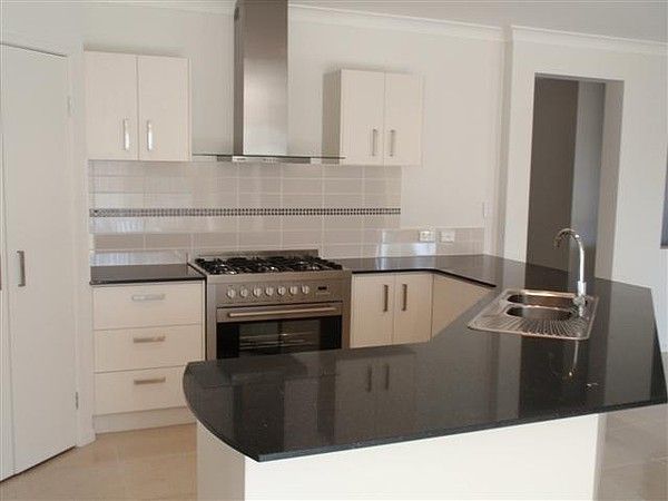3 Bottlebrush Street, Heathwood, QLD 4110