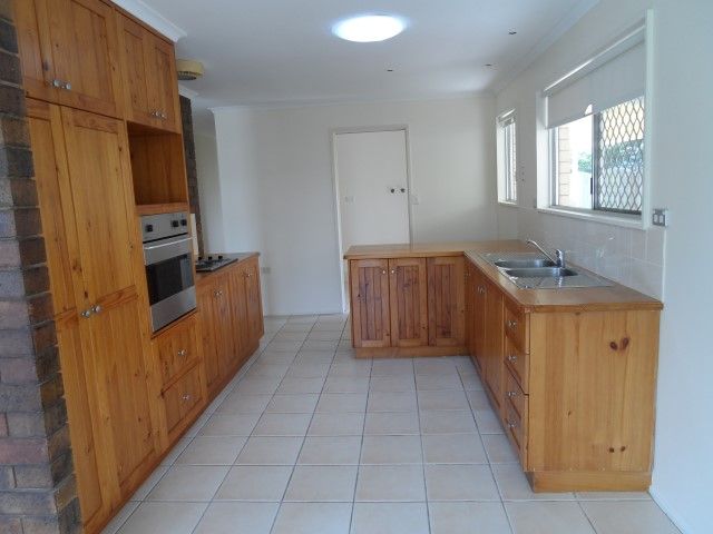 19 Galatea Street, Point Vernon, QLD 4655