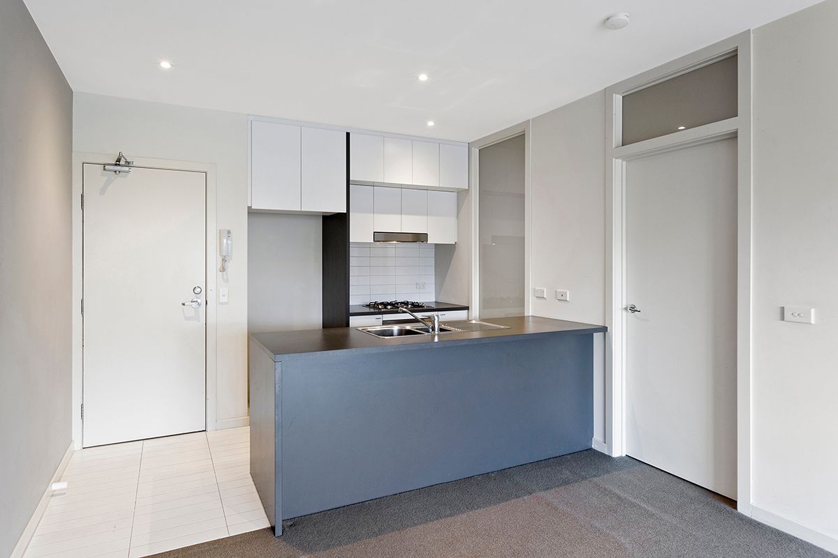 17/2 Greenfield Drive, Clayton, VIC 3168