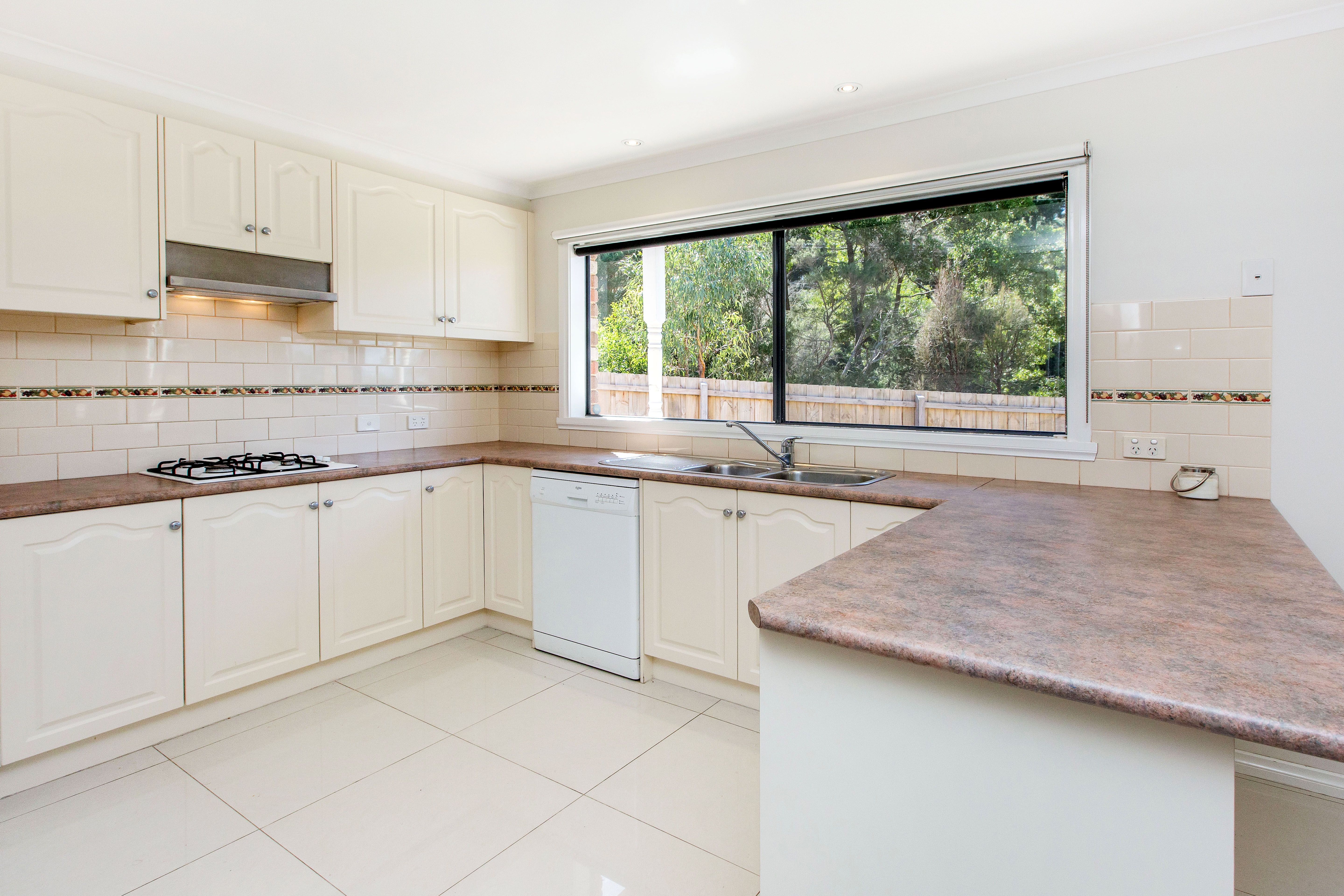 16 Heathwren Close, Frankston South, VIC 3199