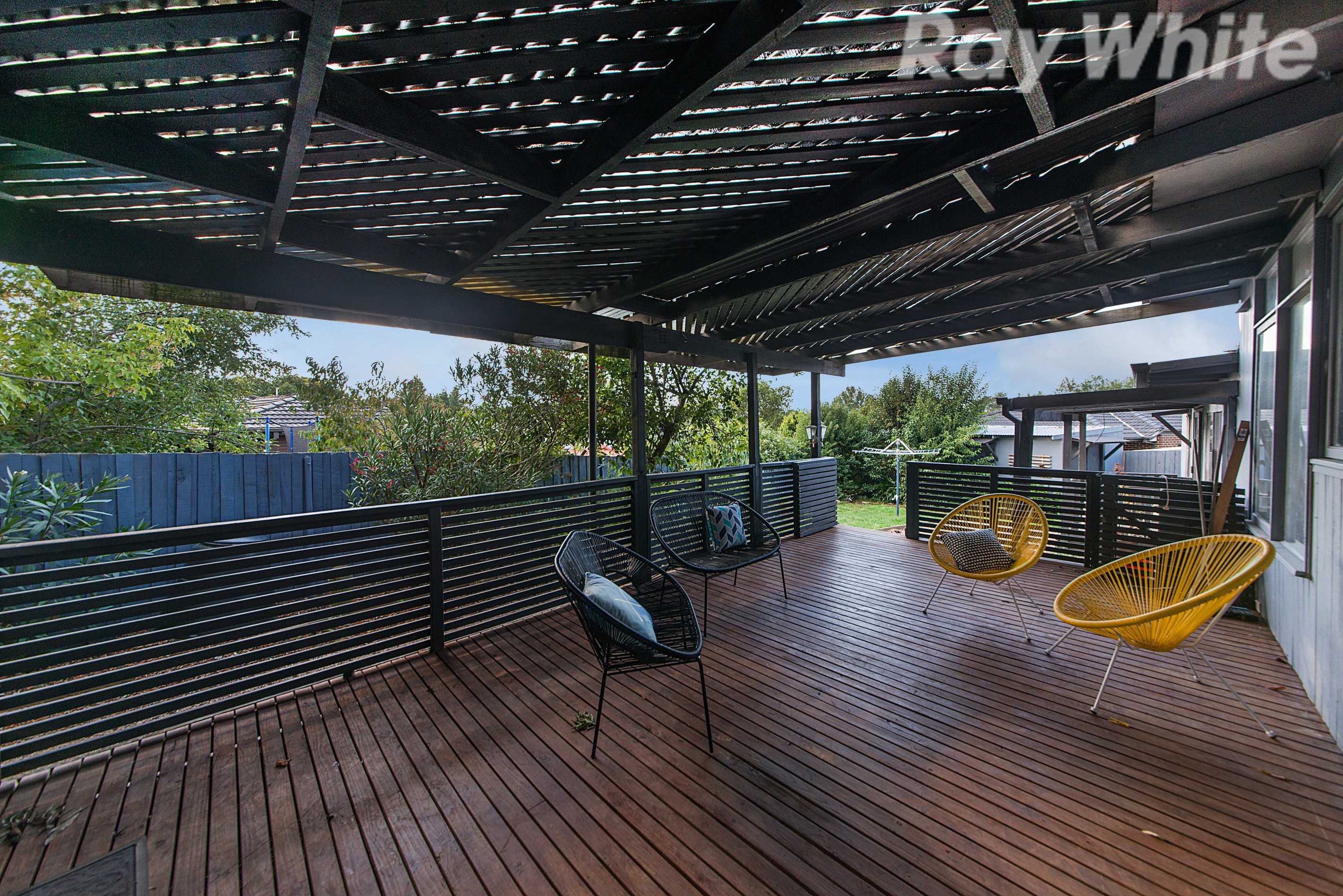 1 Johnson Drive, Ferntree Gully, VIC 3156