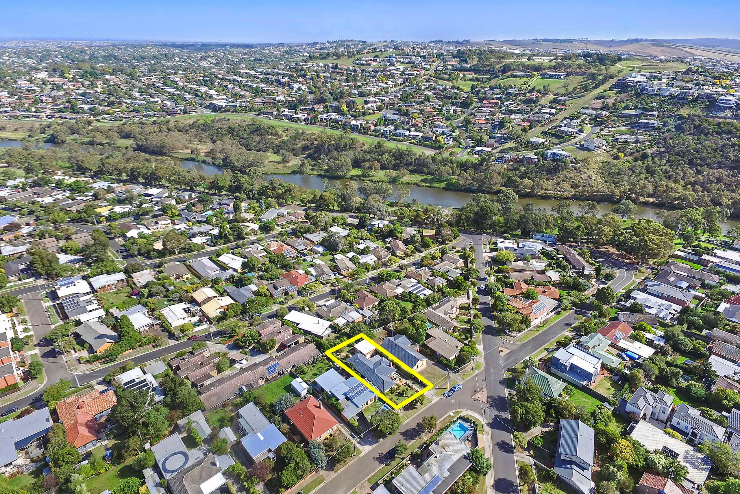 21 Ballater Avenue, Newtown, VIC 3220