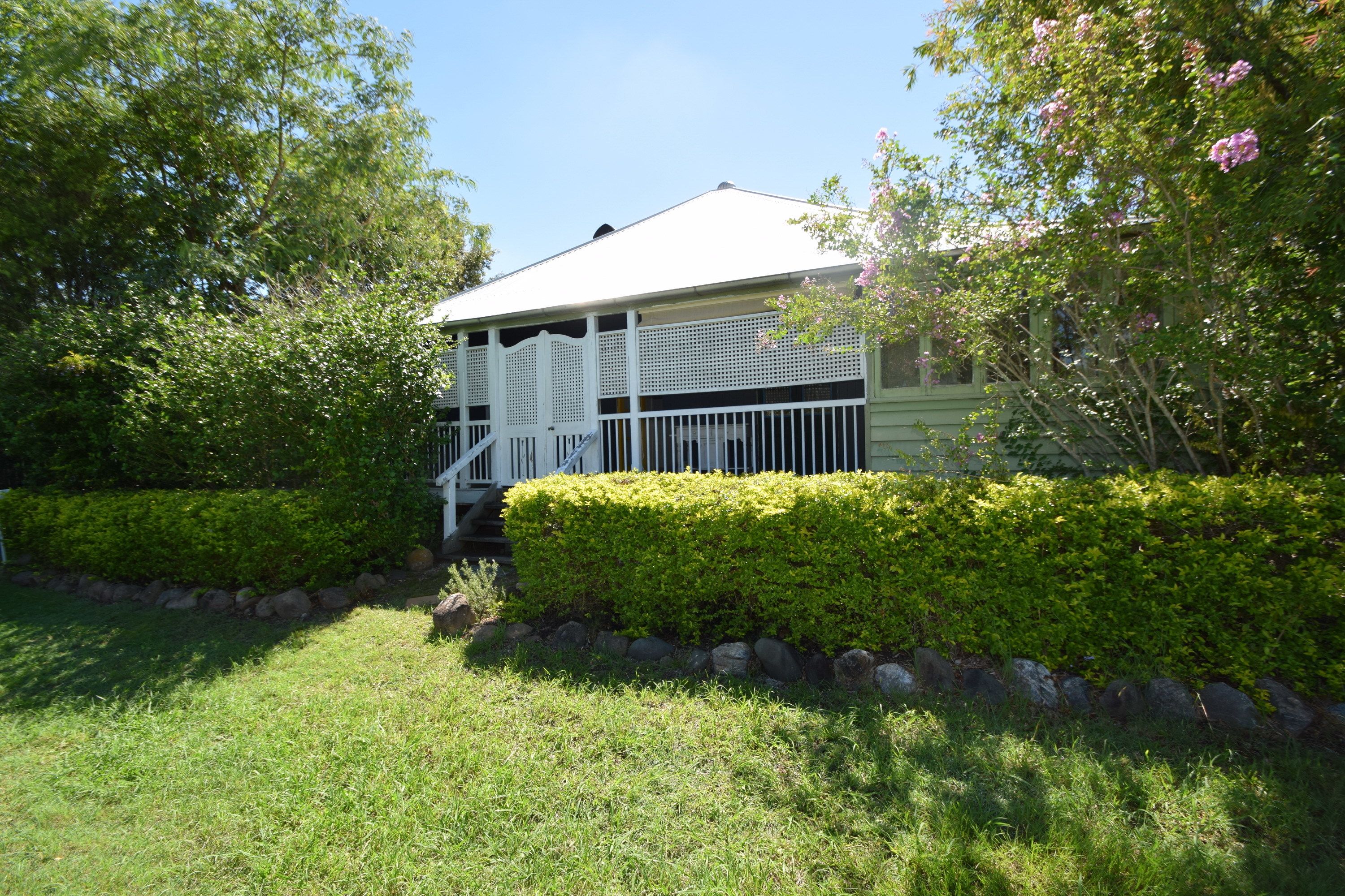 50 Middle Street, Esk QLD 4312