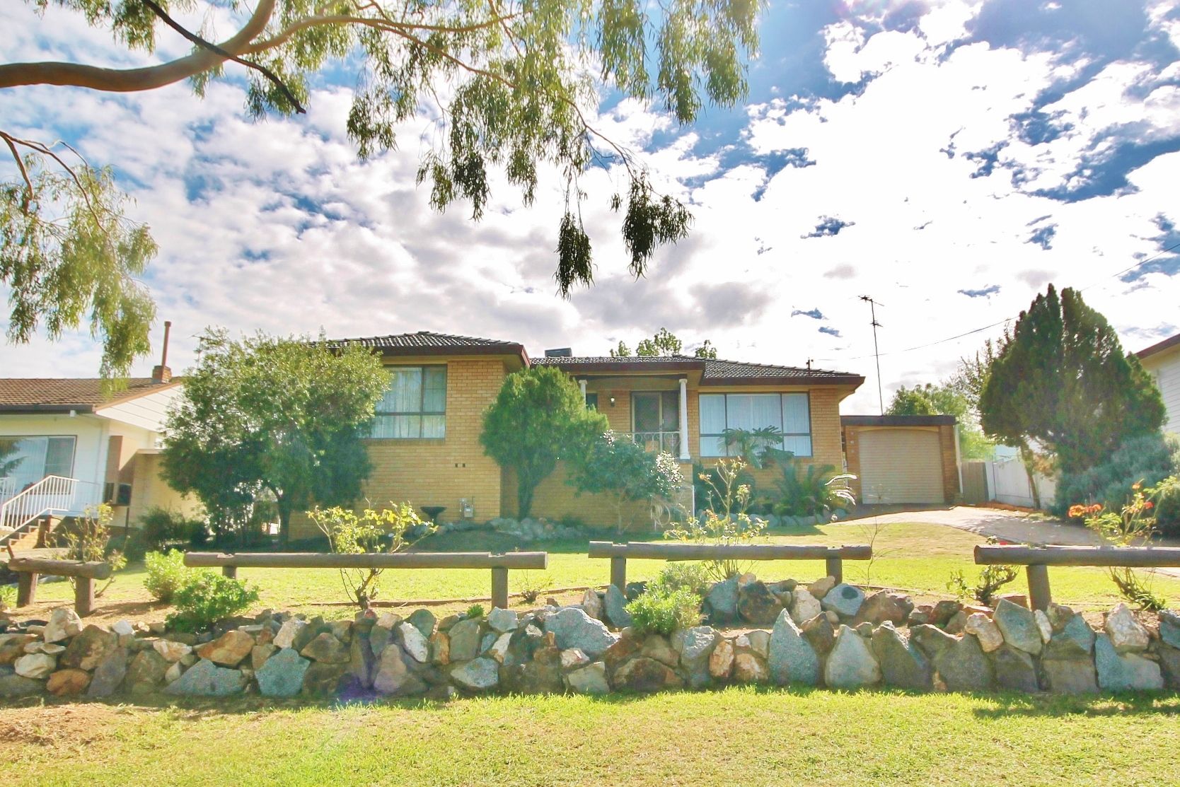 131 Edwards Street, Young, NSW 2594