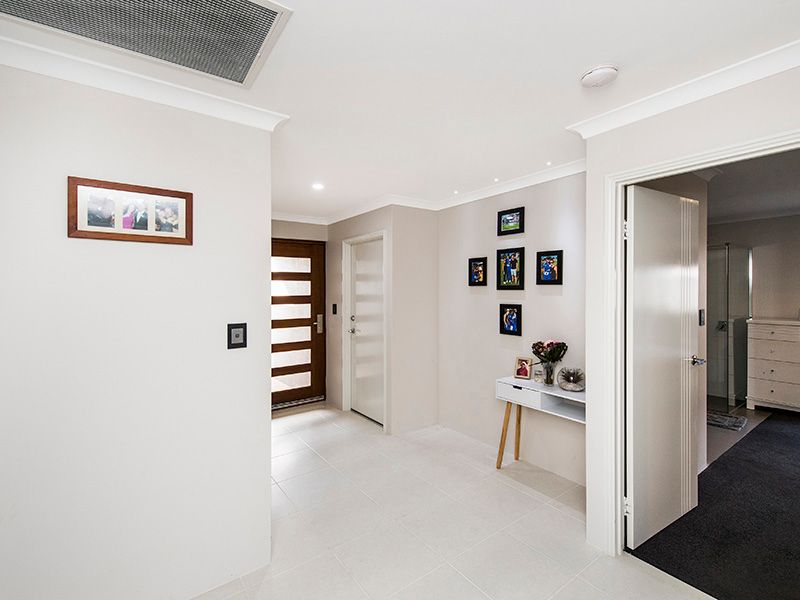 52 Larimar Parade, Byford, WA 6122