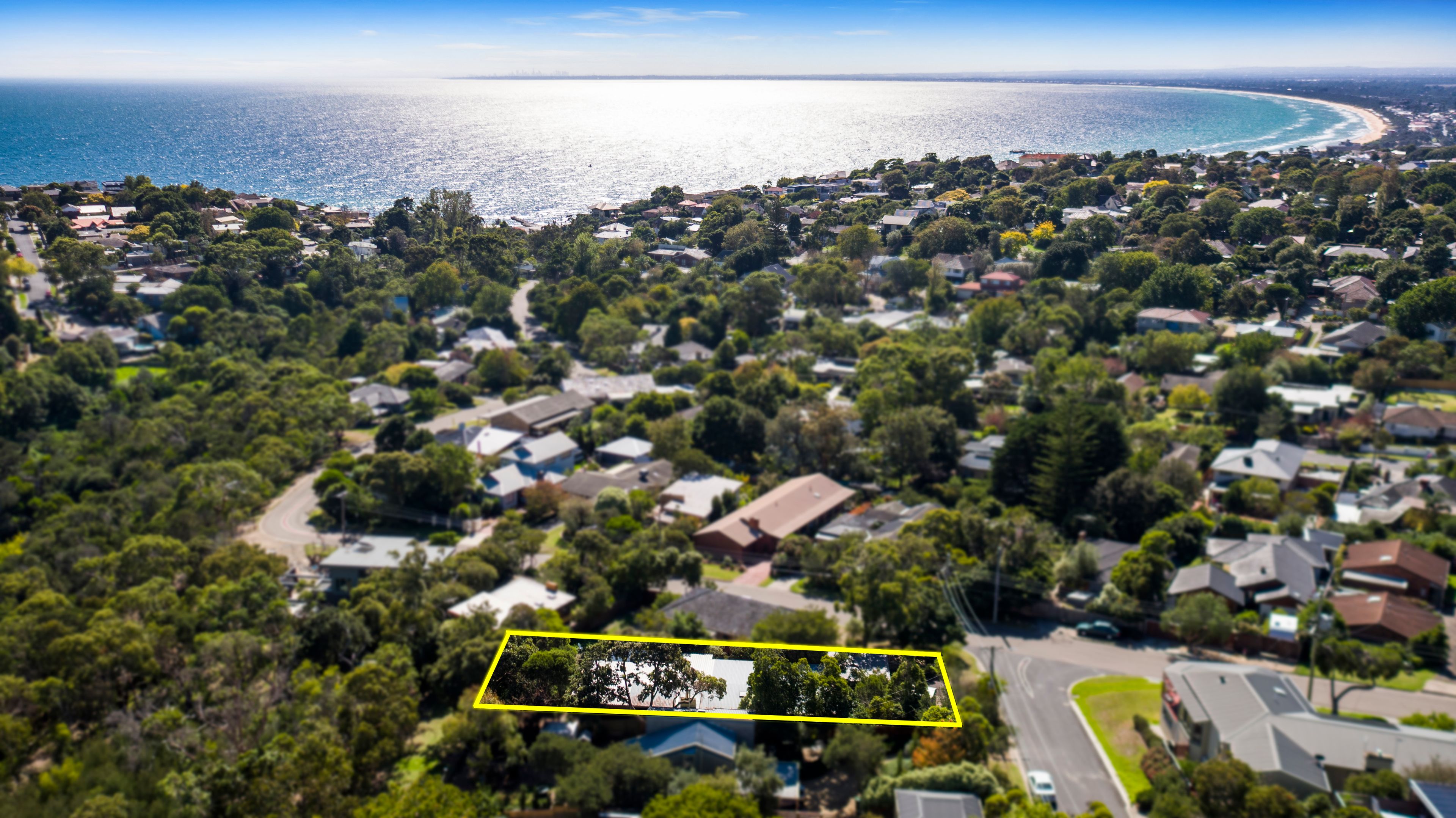 2 Harcourt Avenue, Frankston South, VIC 3199