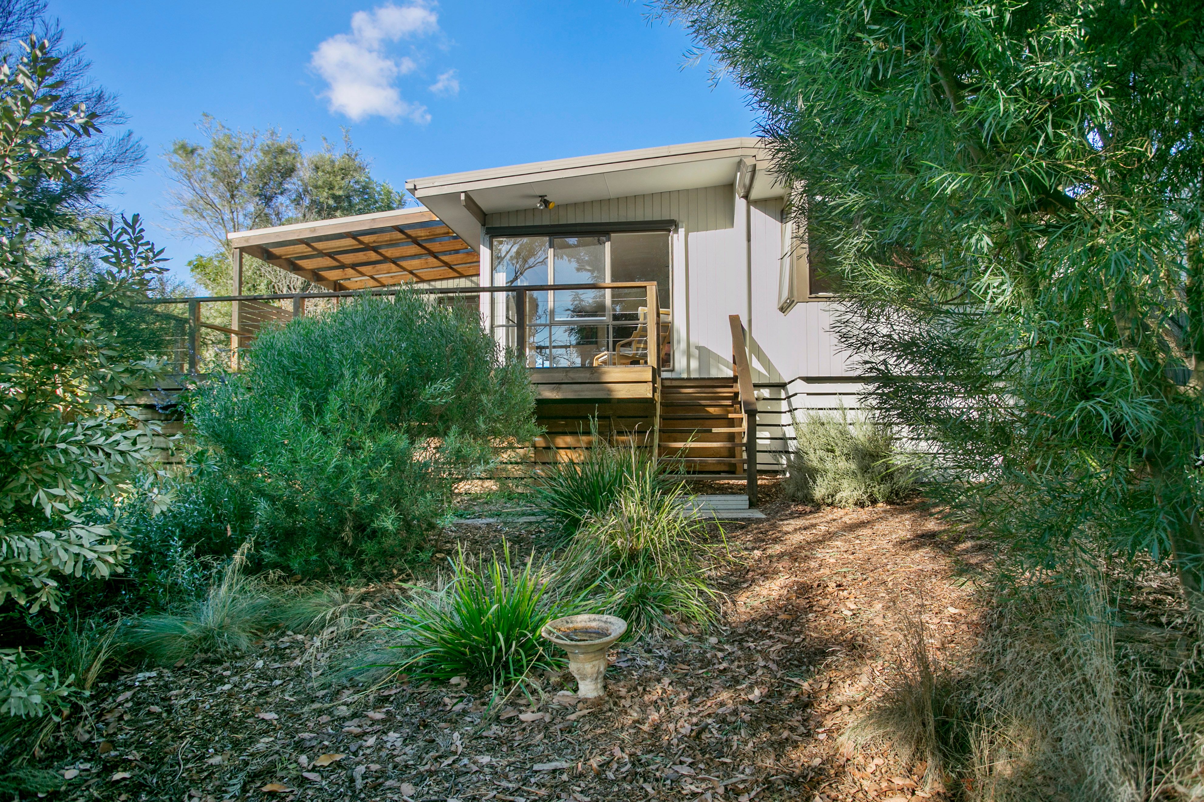 2 Harcourt Avenue, Frankston South VIC 3199