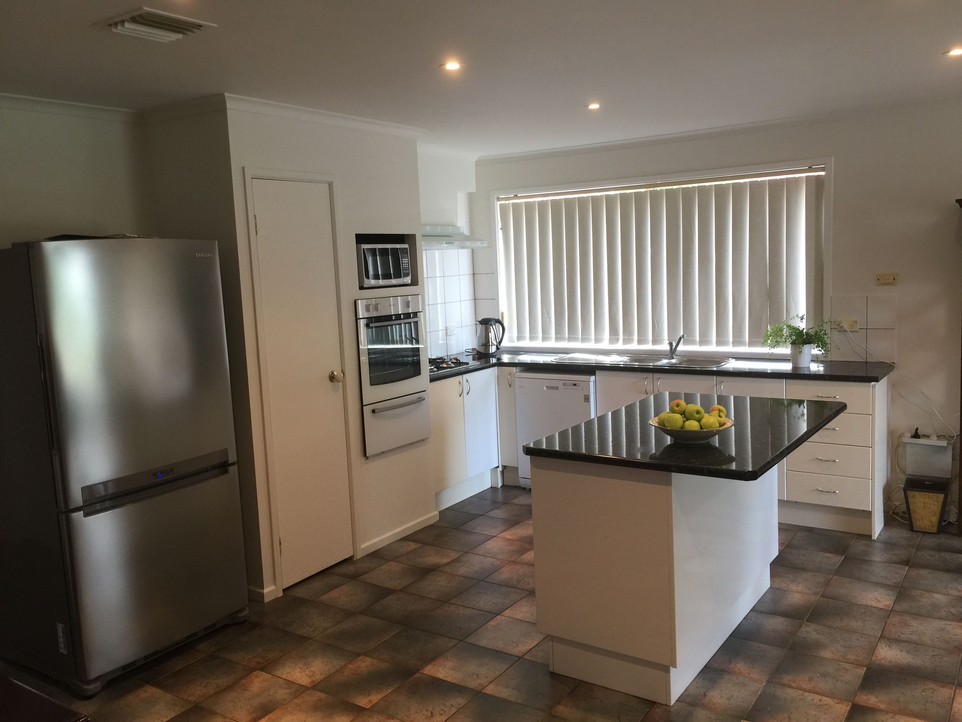 1 Antony Close, Mill Park, VIC 3082