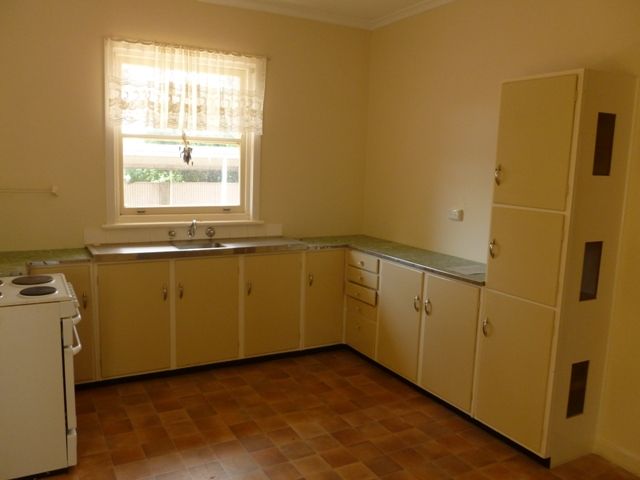 25 Mill Street, Clare, SA 5453