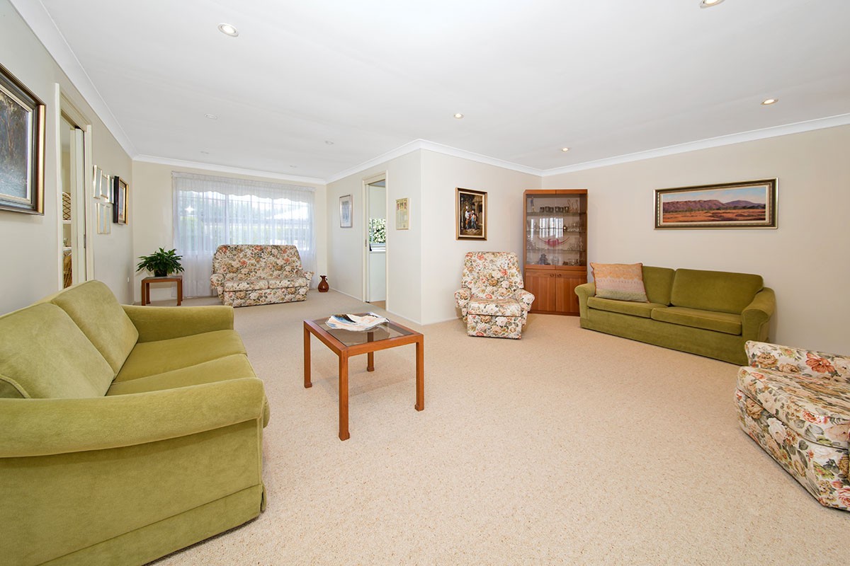 43 Sylvan Ridge Drive, Illawong, NSW 2234