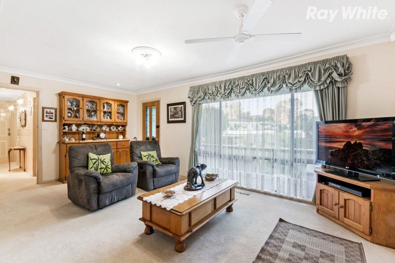 24 Ashton Road, Ferntree Gully, VIC 3156