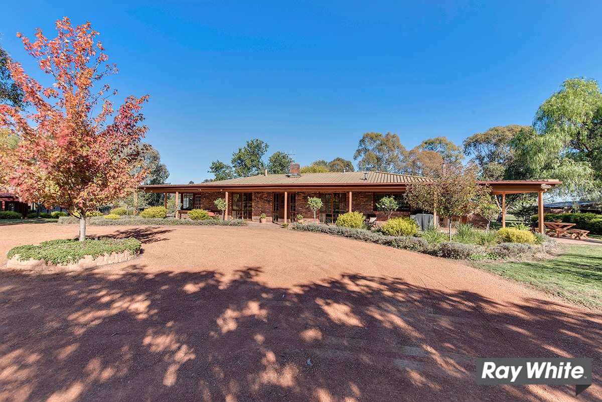 49 Oakey Creek Road, Wallaroo, NSW 2618