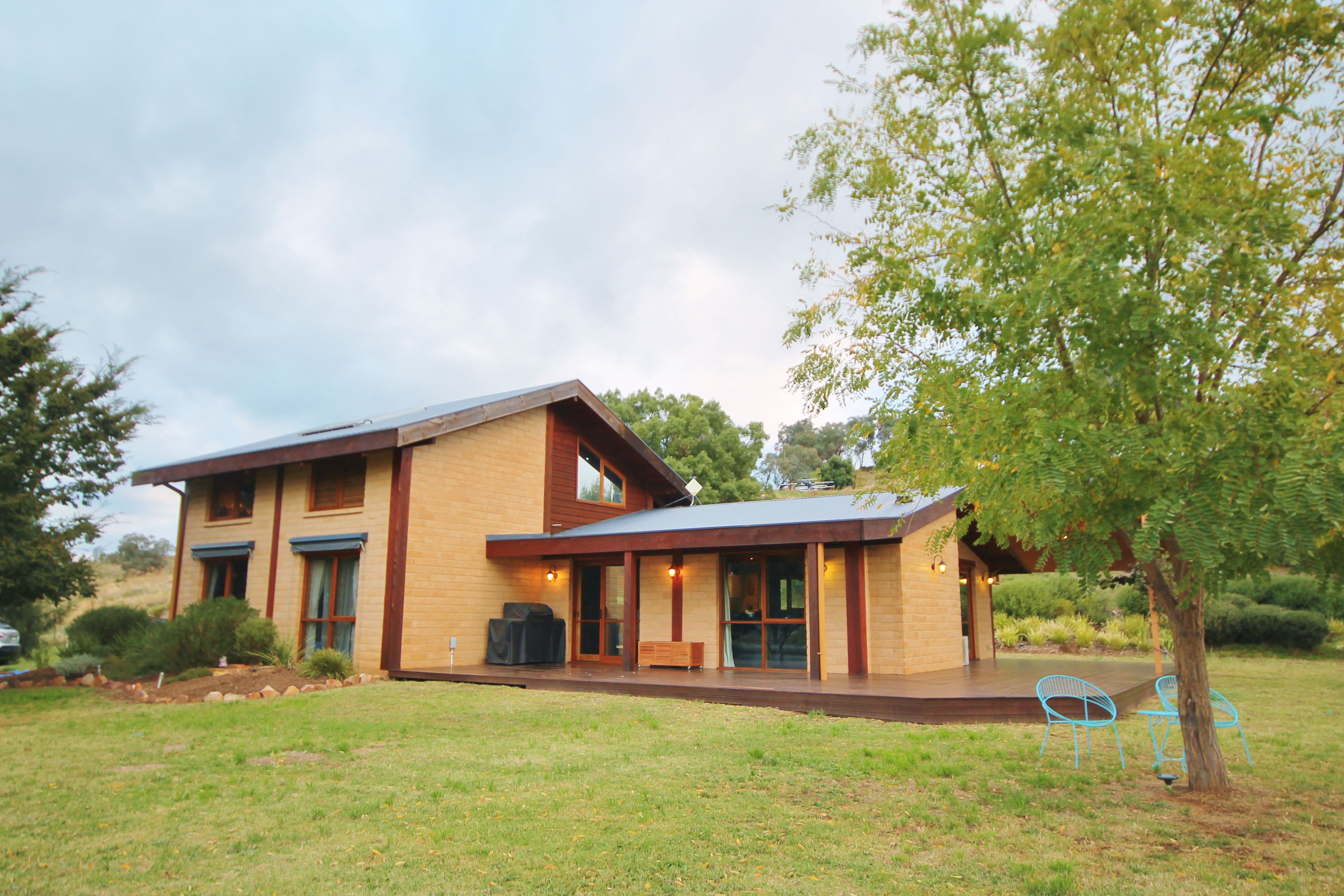 16 Goldview Close, Young, NSW 2594