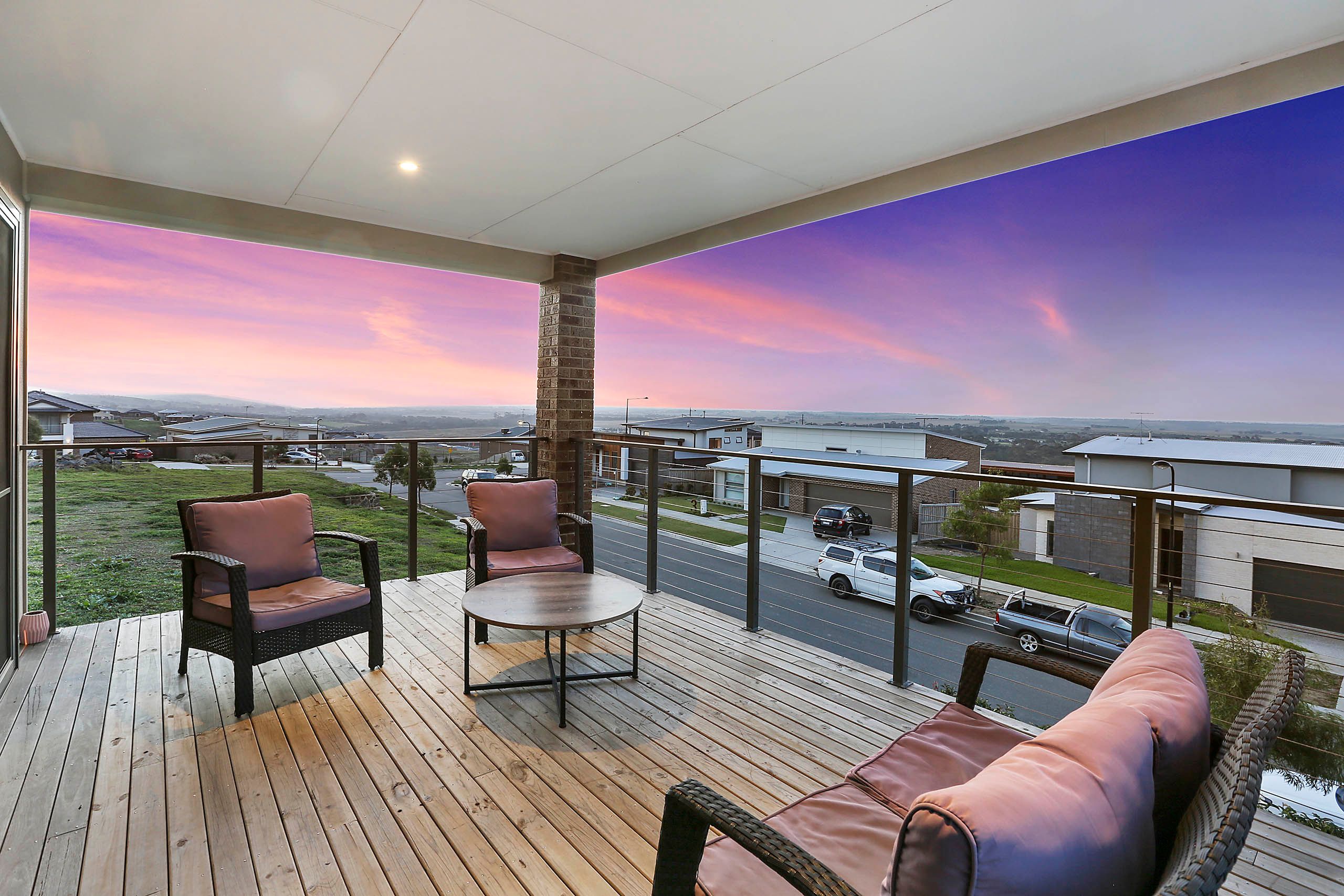 8 Balleroy Road, Highton, VIC 3216