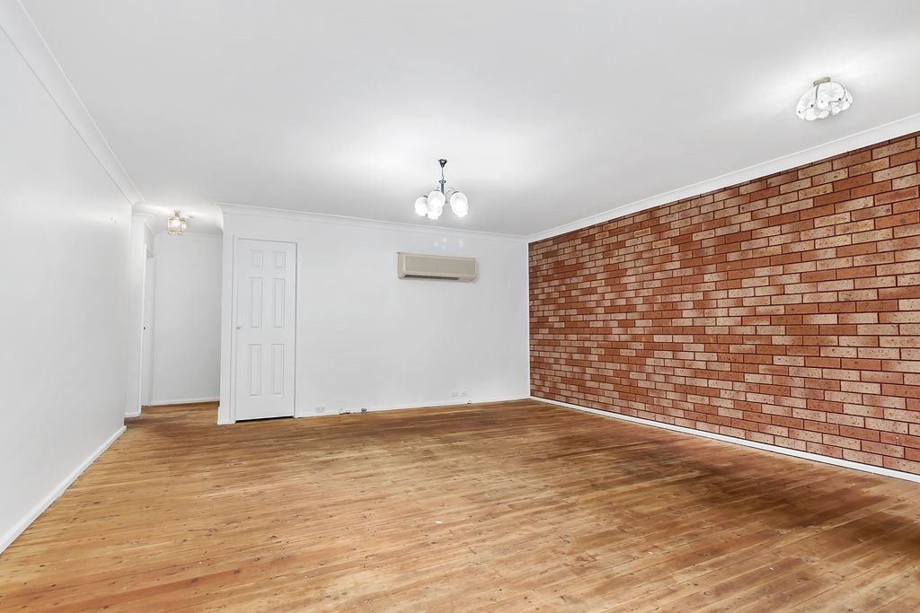 54 Fenton Crescent, Minto, NSW 2566