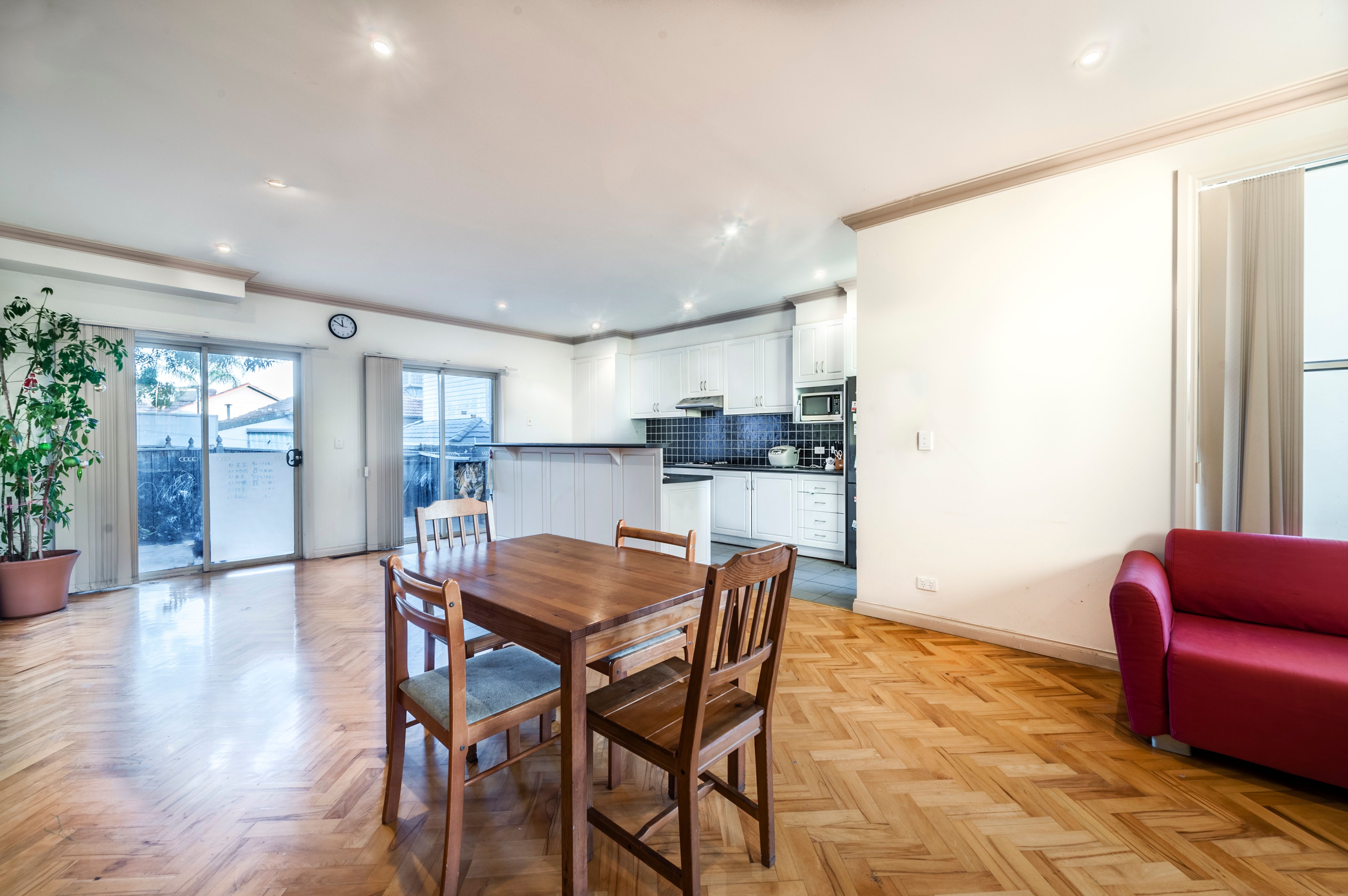 2/116 Summerhill Road, Reservoir, VIC 3073