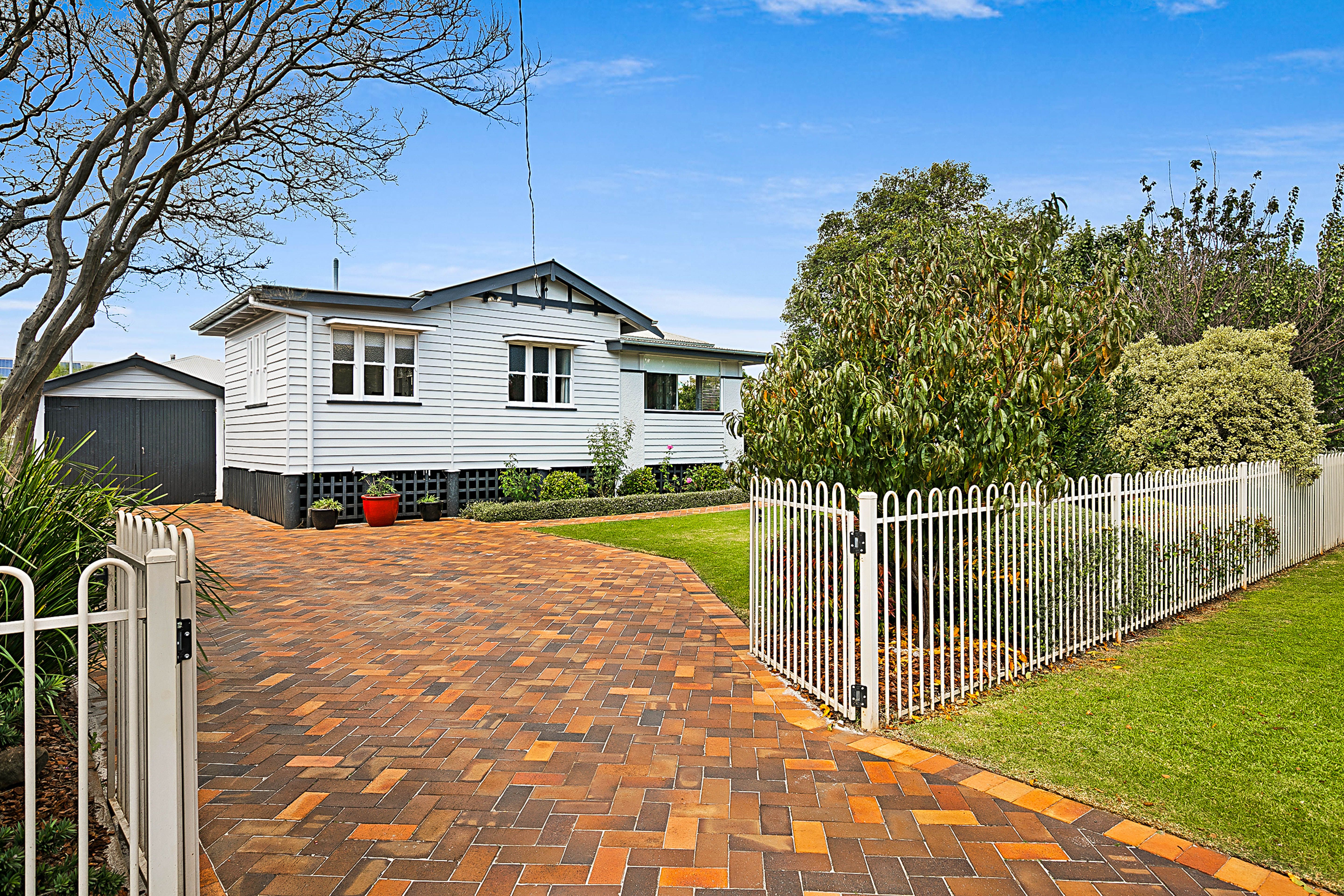 18 Northland Street, Newtown, QLD 4350