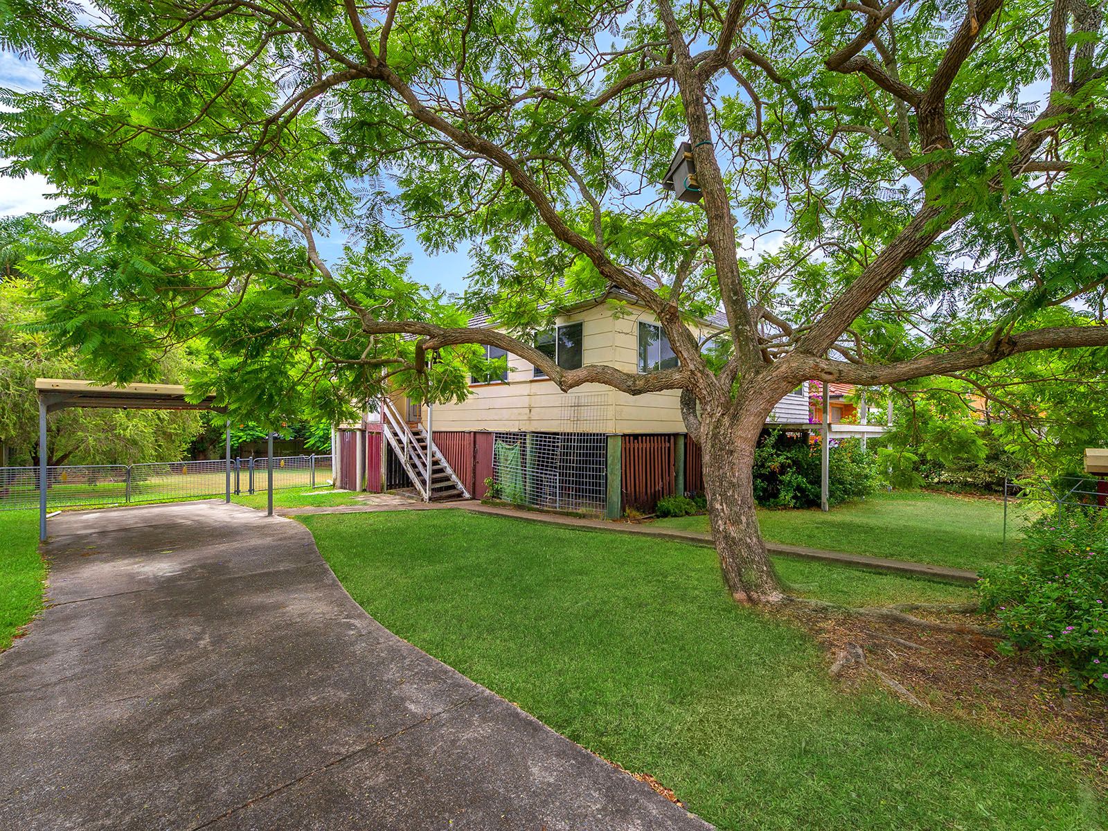 11 Marsh Street, Cannon Hill, QLD 4170