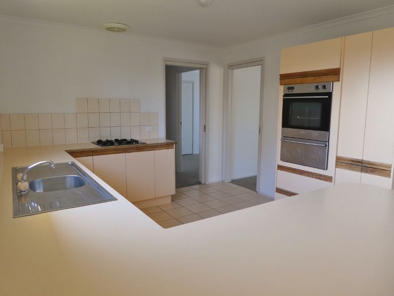 7/4 Blueberry Close, Cranbourne North, VIC 3977