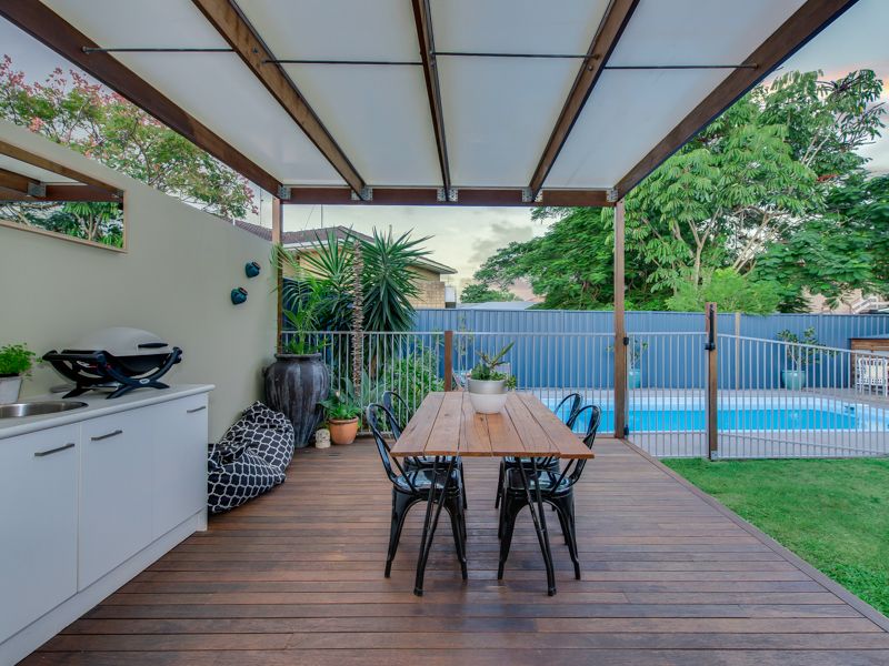 1/5 Parnki Parade, Palm Beach, QLD 4221